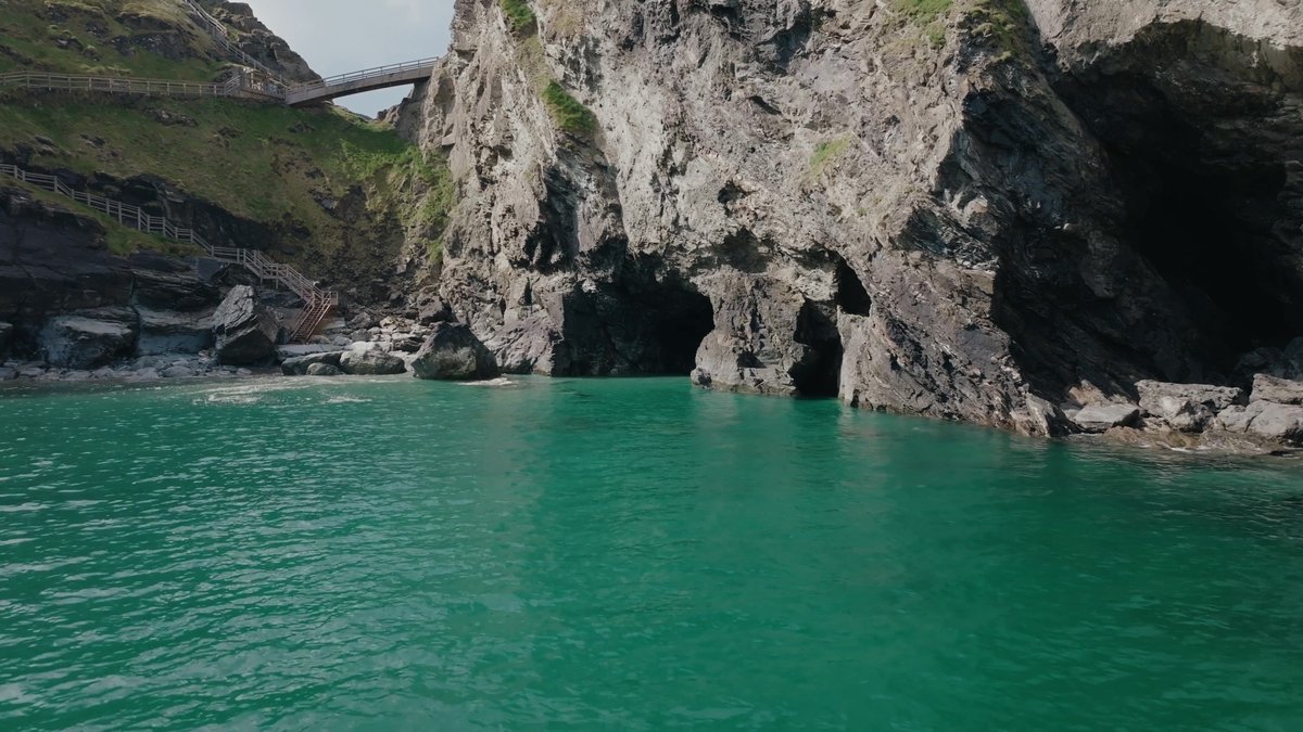Morgan's Tour: Coves & Caves